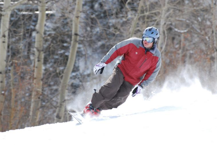 snowboarder on toeside edge